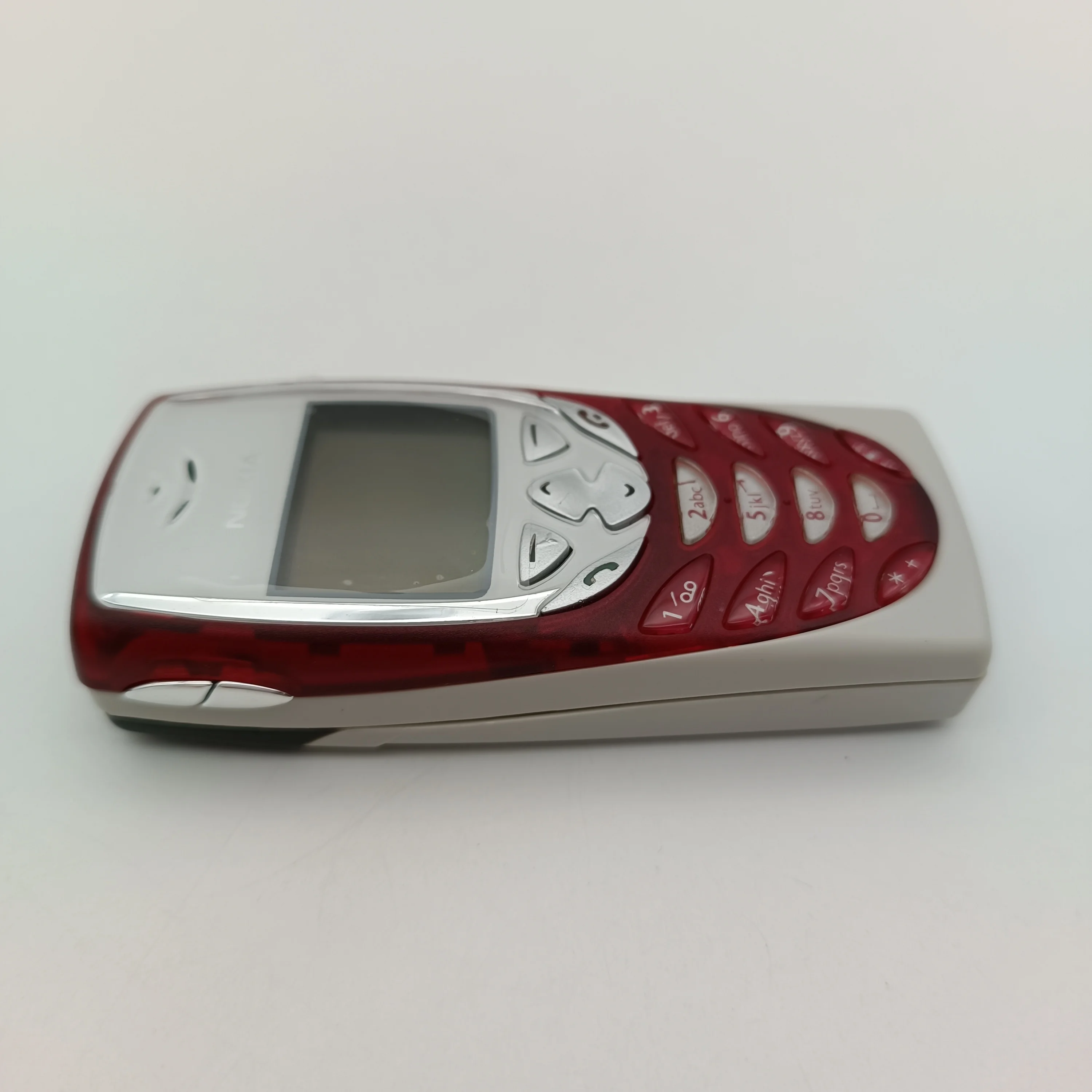 هاتف Nokia 8310 الأصلي مصنوع في فنلندا يدعم اللغة الإنجليزية بحالة جيدة