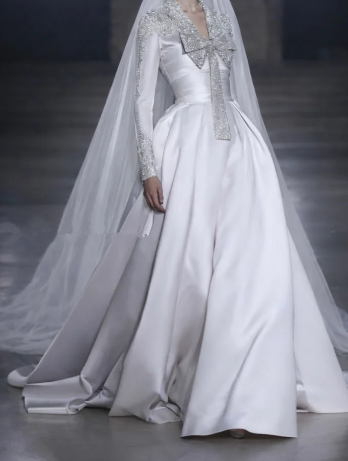 Sparkly Silver Ivory Princess Wedding Dresses Gillter Beaded Sequins Long Sleeve Bridal Gown Garment Bespoke Customized