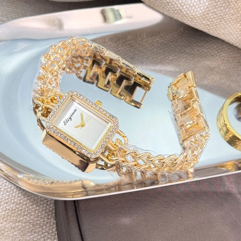 Women's Watch Fashionable and Luxurious Silver Studded Women's Alloy Steel Strip Studded Bracelet