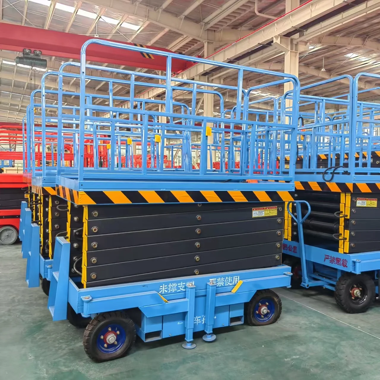 Hydraulic Lifting Platform Electric Scissor-type Operation Vehicle, Mobile Small Lifting Machine with CE Certification