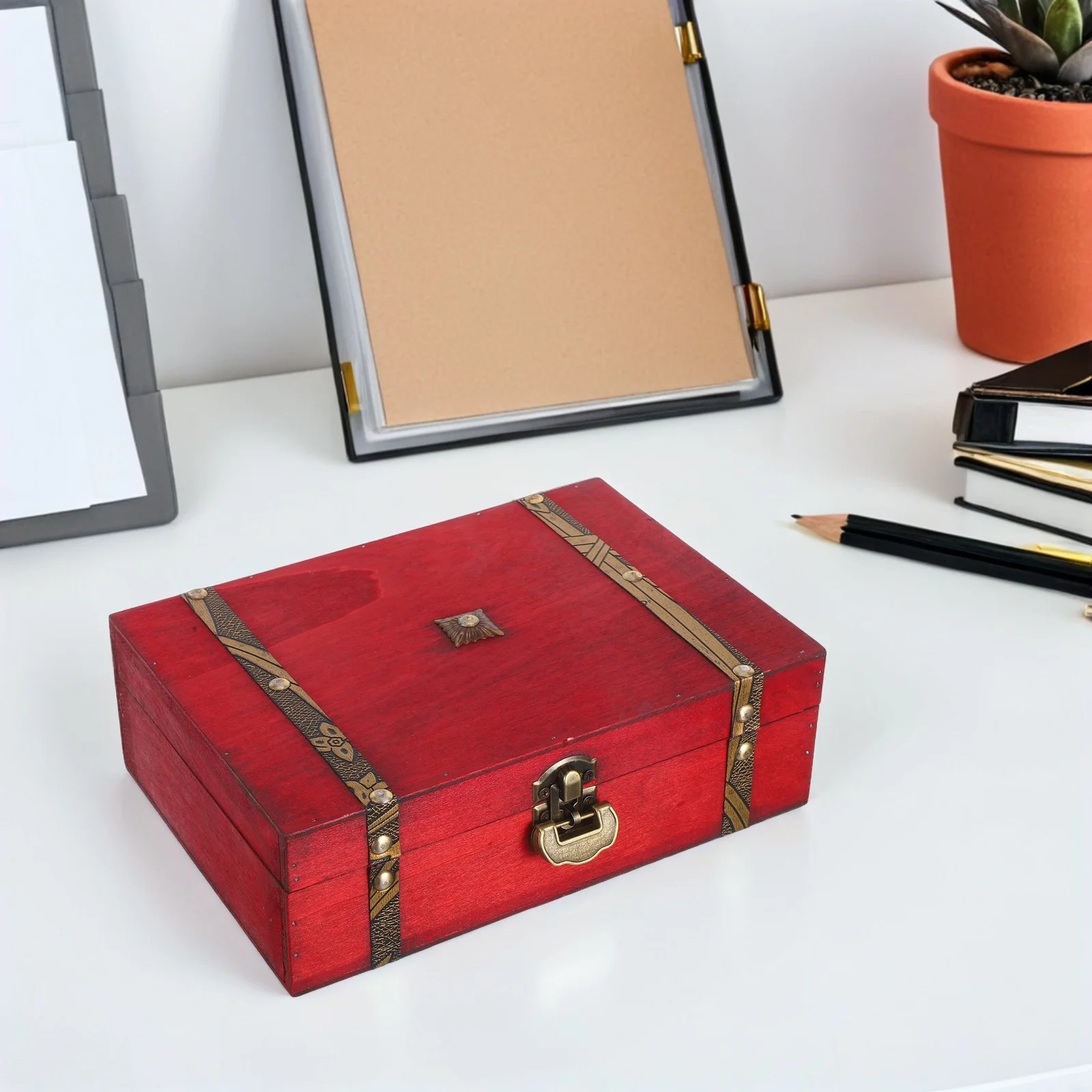 

Vintage Wooden Treasure Chest Lock Decorative Jewelry Storage Organizer Retro Keepsake Box Home Desktop Storage Case