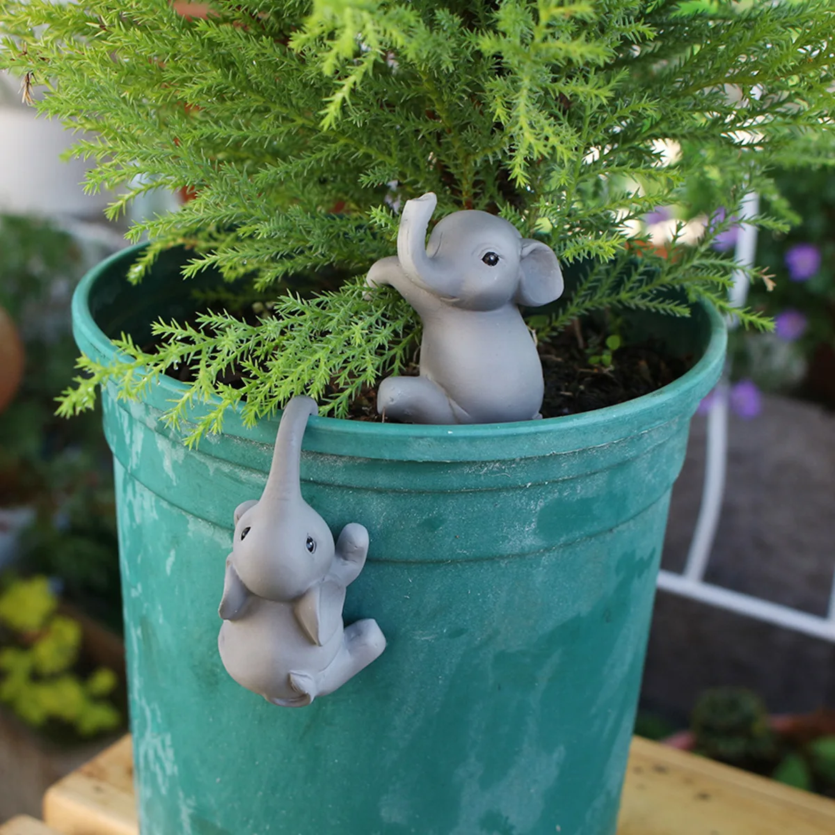 2pcs/set Cute Elephant & Panda Planter - Whimsical Garden Decor for Balcony