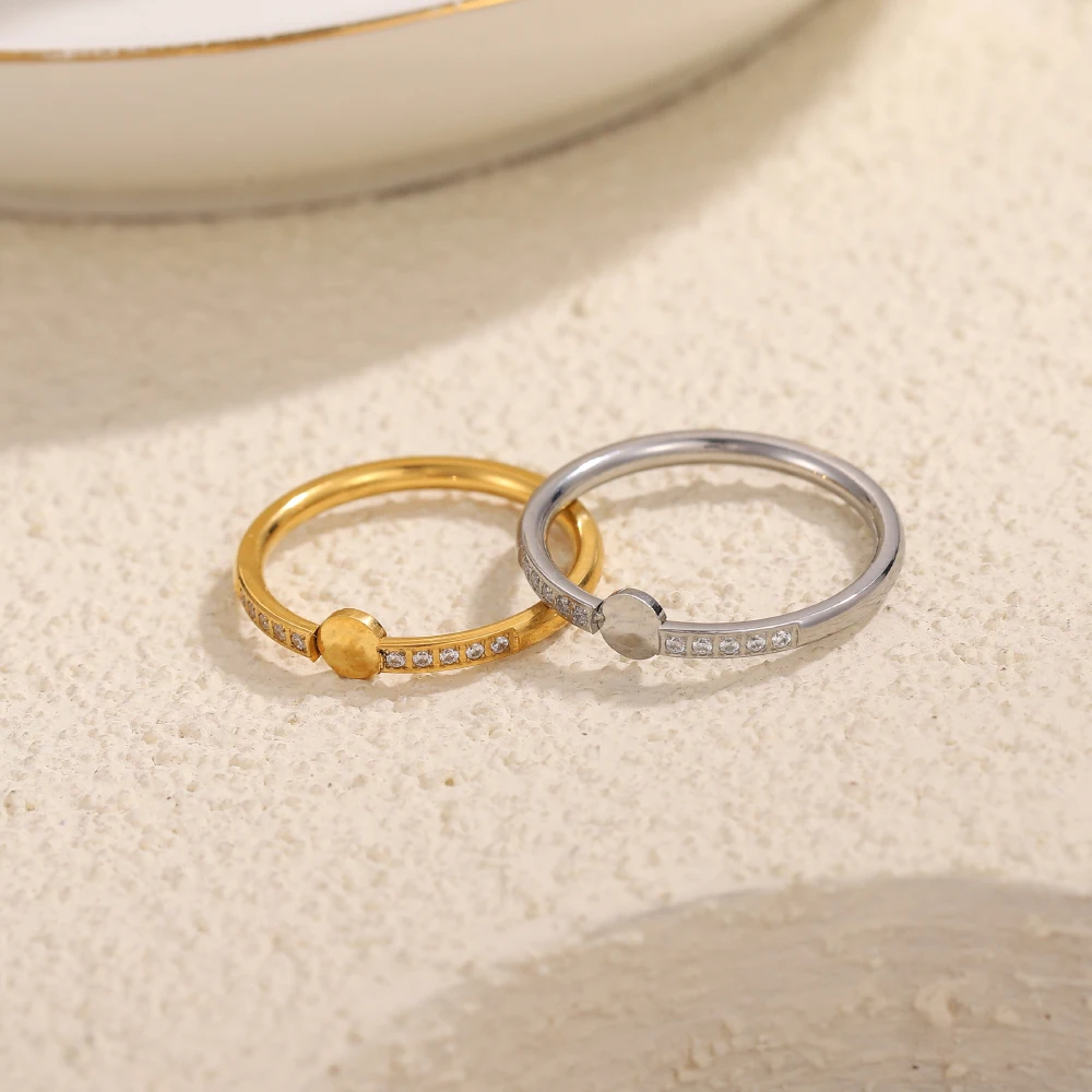 

Vintage Simple Zirconia Wedding Finger Ring Gold Plated Stainless Steel Round Shape Geometric Plain Women Statement Jewelry