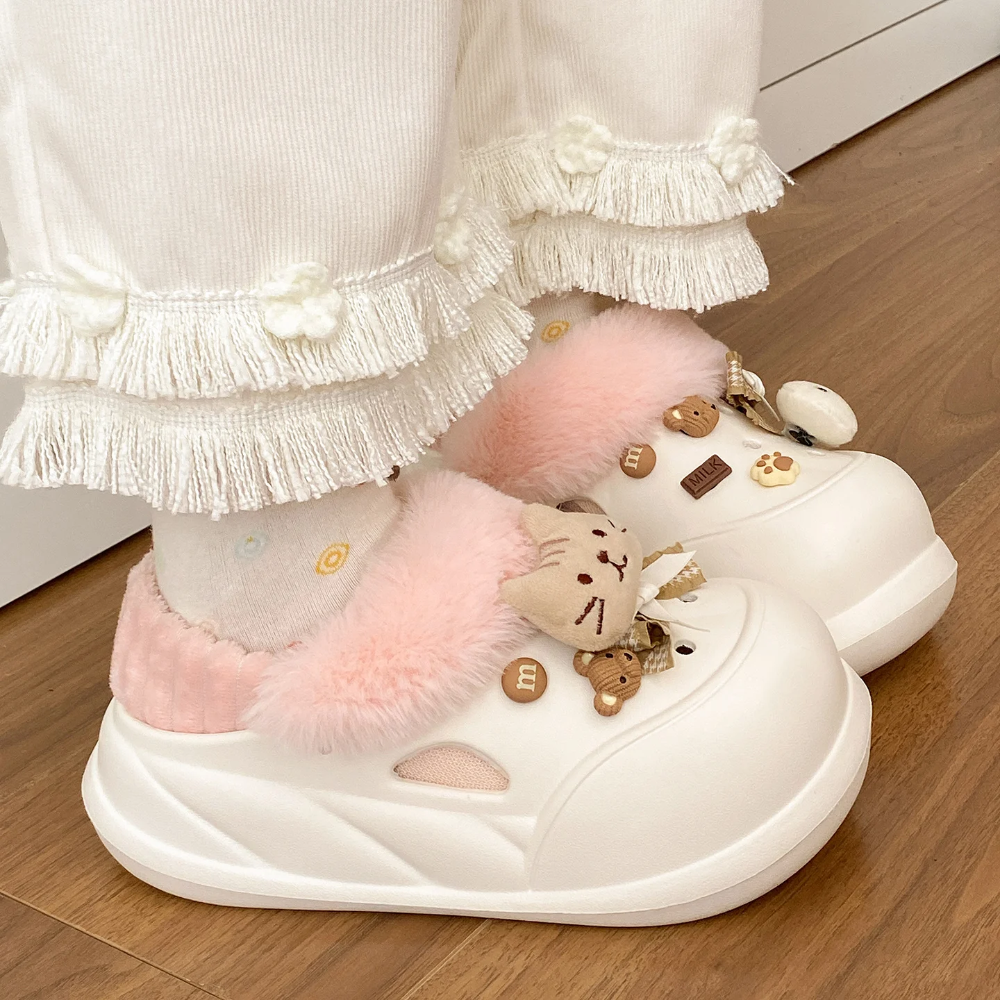 الشتاء المرأة الكلاسيكية الفراء اصطف منصة قباقيب الانزلاق على صنادل أرضية مع سحر الشريحة حذاء للحديقة سيدة قباقيب إسفين البغال #4