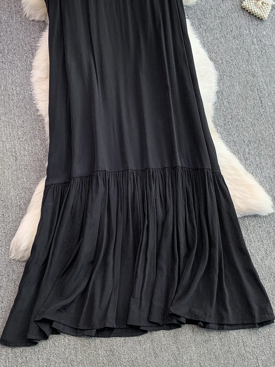 Rok Panjang Wanita Model A-Line Warna Polos Longgar Tanpa Kerut, Model Baru Musim Panas, Anti-Bulukan, dan Meniruskan Tubuh