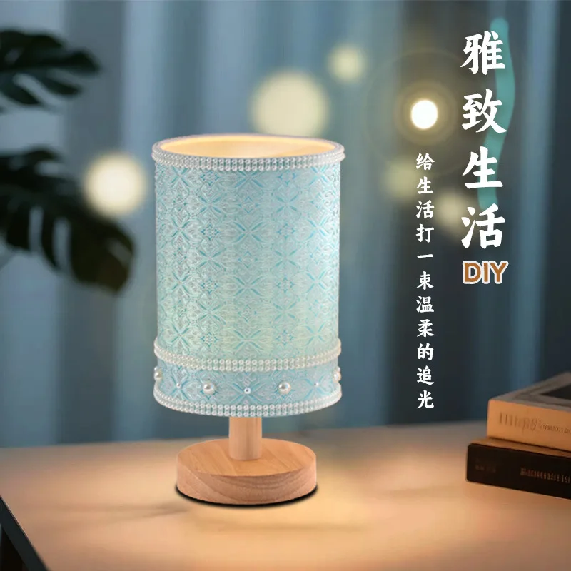 lampe-de-bureau-creative-cadeau-veilleuse-brodee-a-brancher-lampe-decorative-d'ambiance-pour-chambre-a-coucher