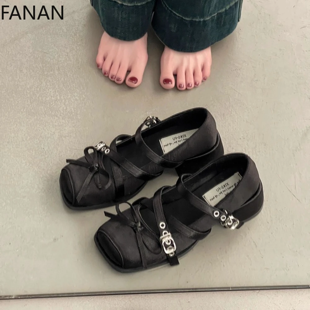 

Новинка 2025, оригинальные туфли на плоской подошве в стиле панк, женские черные балетки на низком каблуке с бантом, туфли-лодочки Jk Mary Jane Subculture