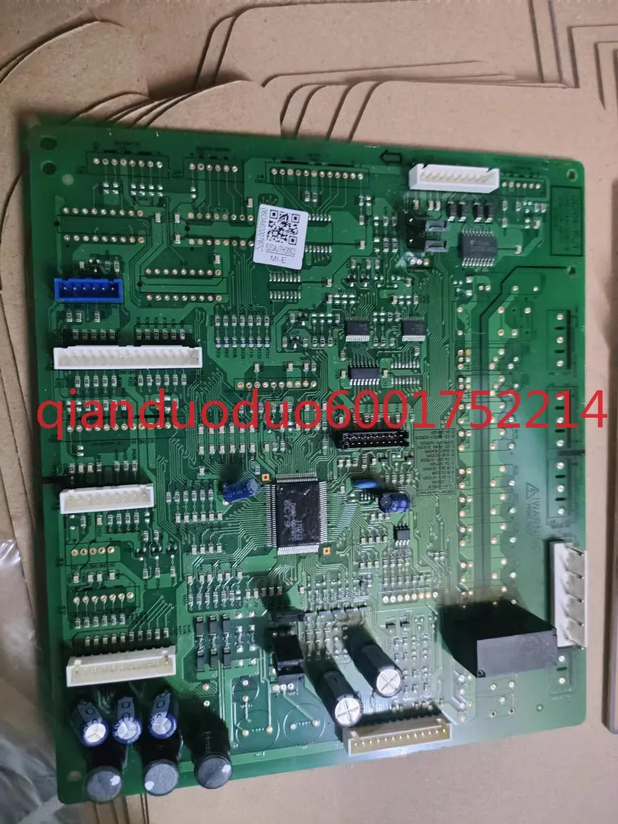 

Подходит для компьютерной платы холодильника Samsung RS62K6130S8/SC DA92-00768A.