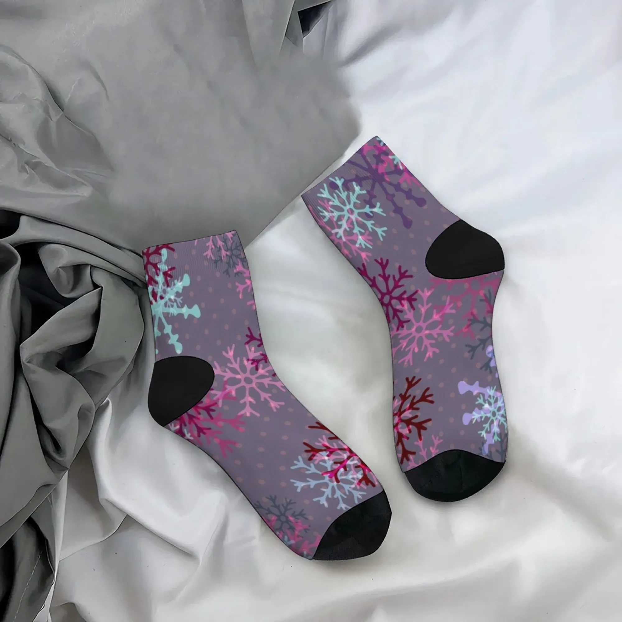 Calzini corti da uomo in stile natalizio con fiocco di neve viola Novità divertenti calzini a compressione pazzi morbidi e comodi hip hop casual