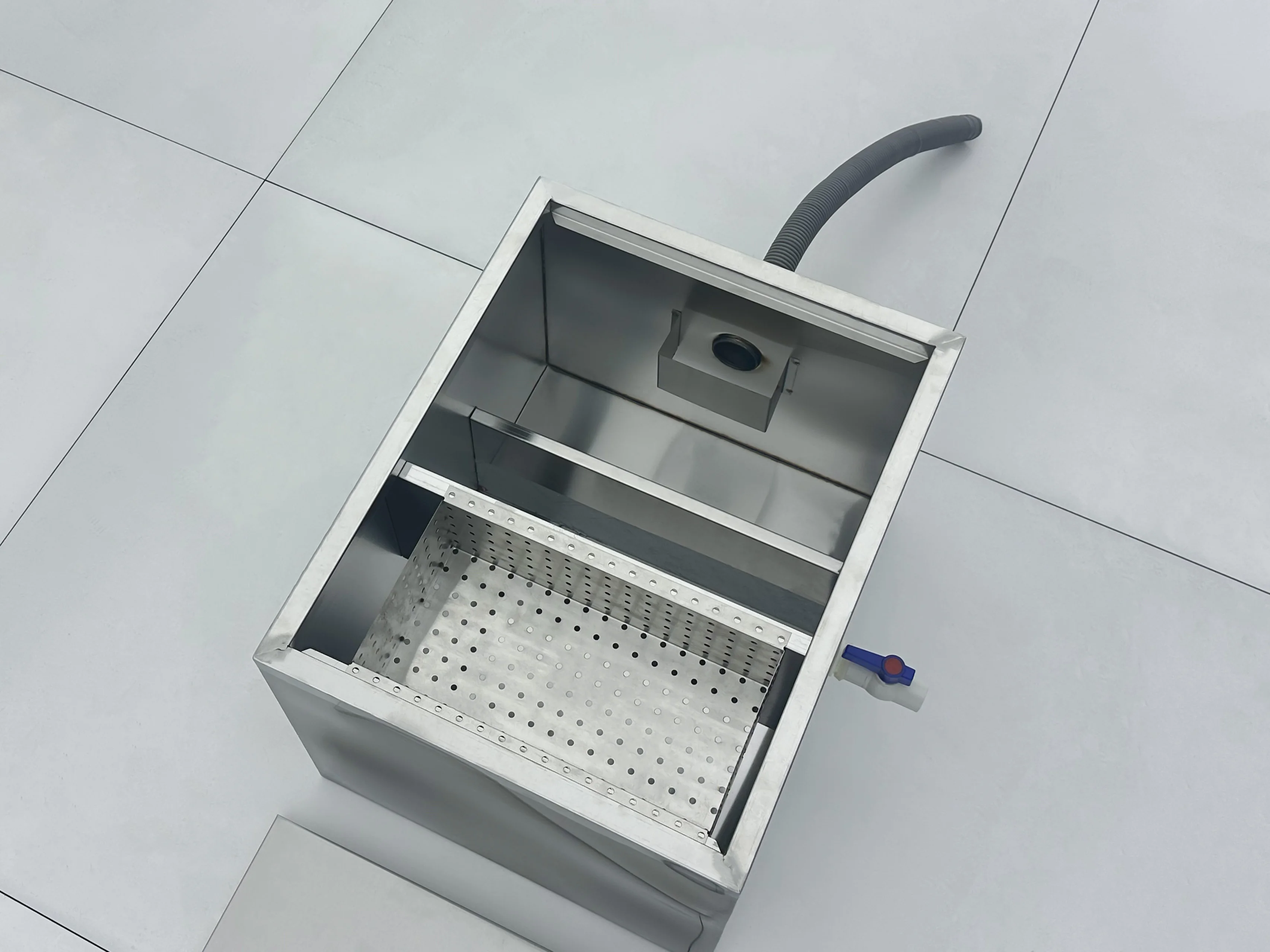 Separatore di grasso e acqua i - Commercial Kitchen Grease Interceptor recensione e prezzo