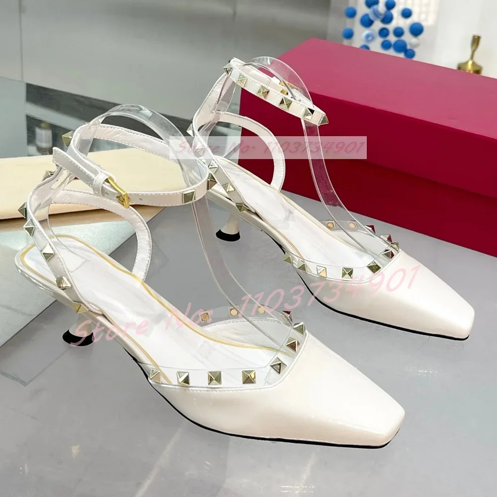 

Босоножки с ремешком на щиколотке и заклепками, женские блестящие кожаные туфли на низком каблуке с квадратным носком, женские элегантные модные пикантные сандалии для вечеринок