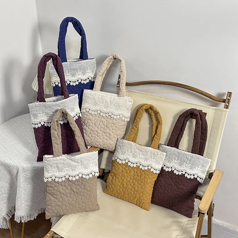 

Женские маленькие сумки, осенне-зимняя новая коллекция, модная универсальная ручная сумка ручной работы с кружевными краями и цветочным узором