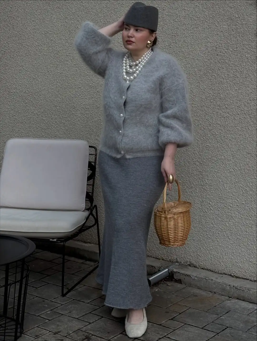 سترة نسائية رمادية أنيقة بأزرار من اللؤلؤ محبوكة سترة قصيرة غير رسمية برقبة دائرية وأكمام طويلة سترة فضفاضة 2026 سترات نسائية جديدة للتنقل #3