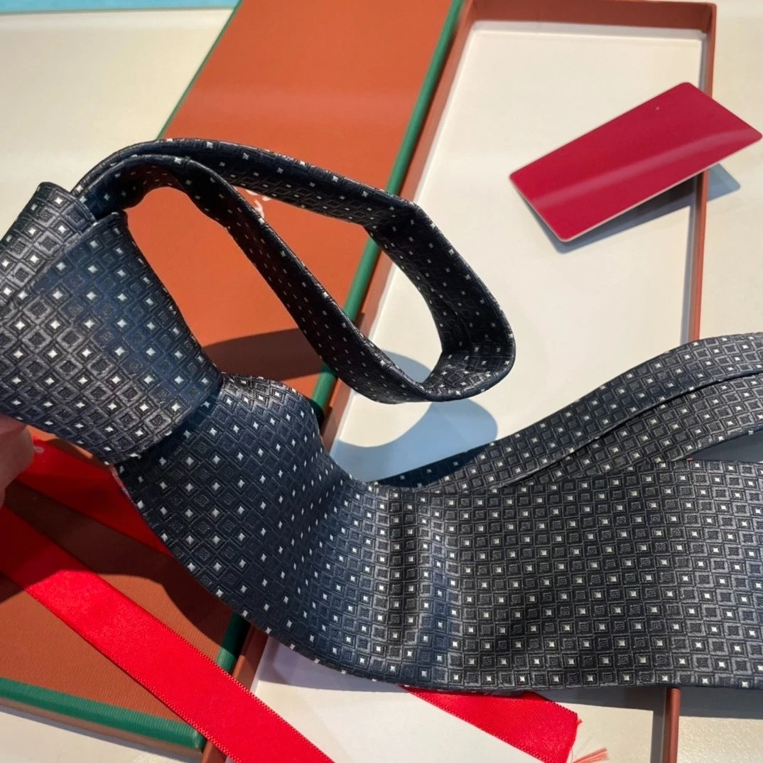 High-end New Business Tie Bow Tie Scarf for Men and Women High-end Casual Business Formal Shirt Suit Accessories Luxury Gift