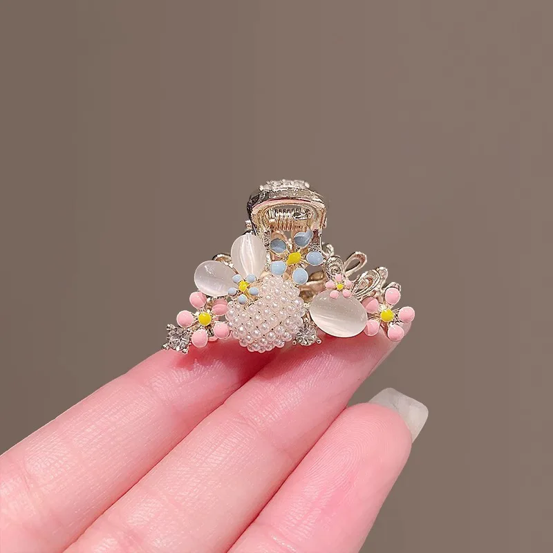 New Fashion Alloy Pearl 3cm Crab Hair Clip For Girl Women Summer Sweet Cute Side Barrettes Flower Hairpins Jewelry