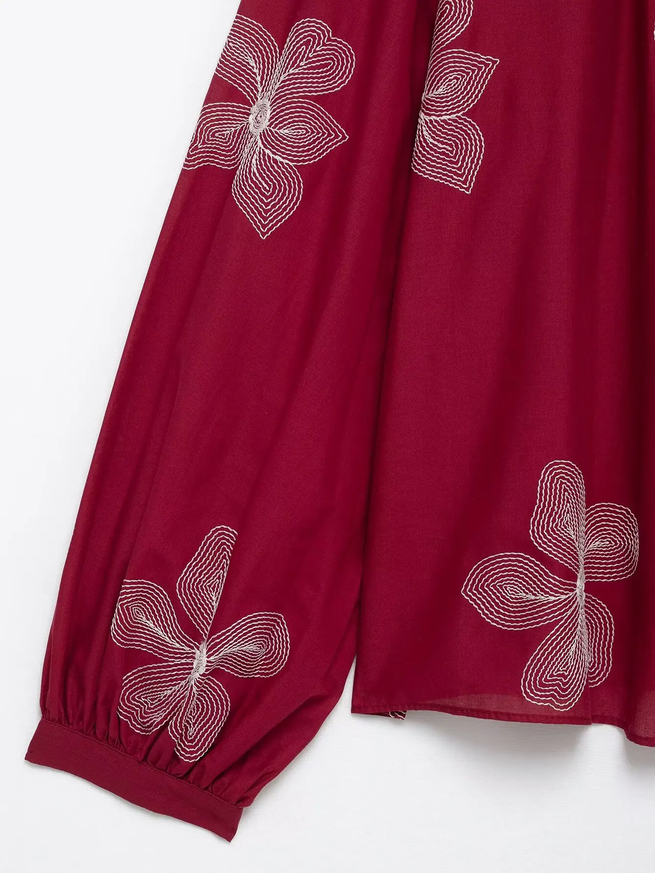 Zevity New Women Fashion Ruffled Collar Flower Embroidery Casual Blouse Female Long Sleeve Shirt Chic Chemise Blusas Tops LS2617