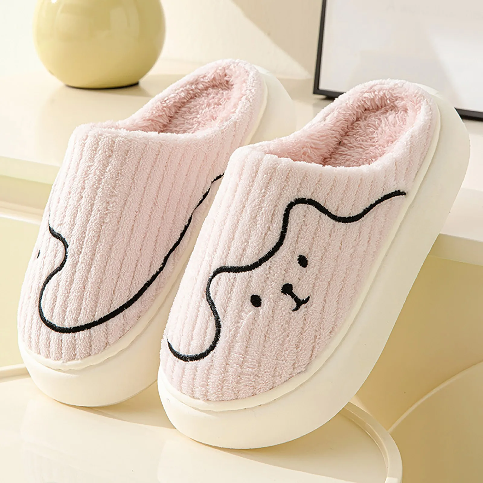 

2024 New Women Cotton Slippers Cute Bear Pattern Thick Sole Warm Slides Soft Female Couple House Indoor Plush Flat Fluffy Shoes