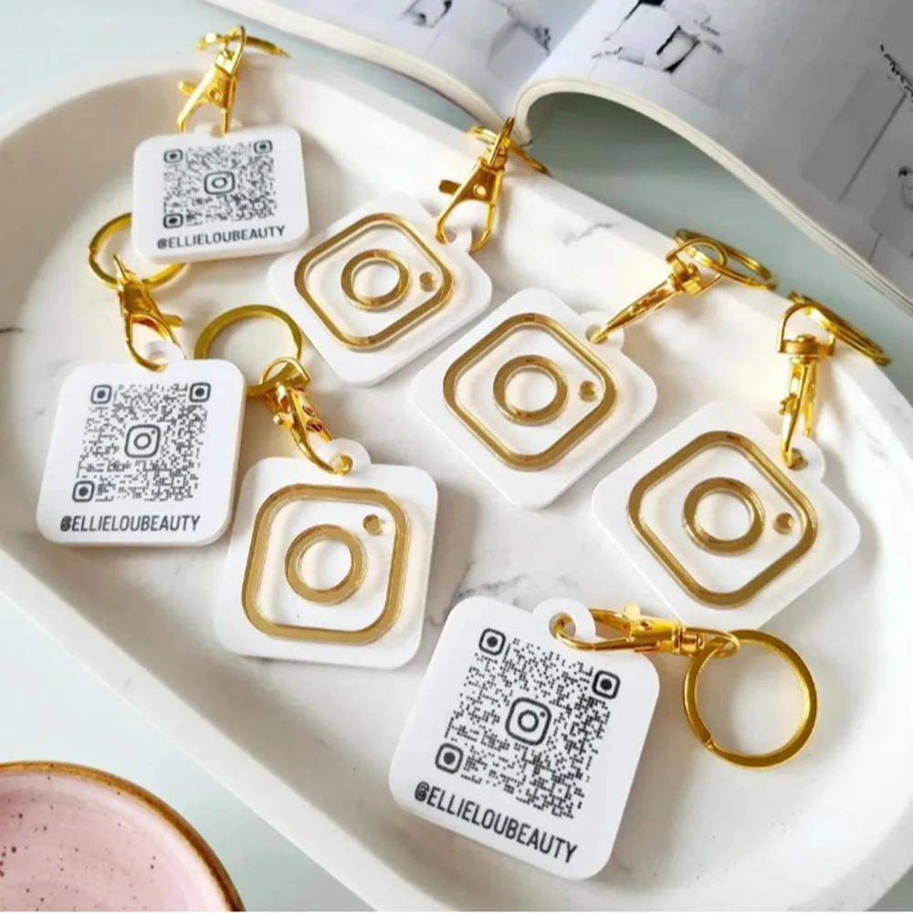 مخصص الاكريليك رمز الاستجابة السريعة NFC المفاتيح شخصية الاتصال الذكي مشاركة العلامة للأعمال المحفظة الرقمية وسائل التواصل الاجتماعي المرتبطة