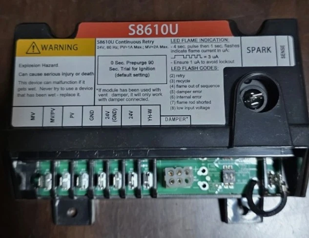 Brand New Original S8610U3009 Burner Controller Fast Delivey