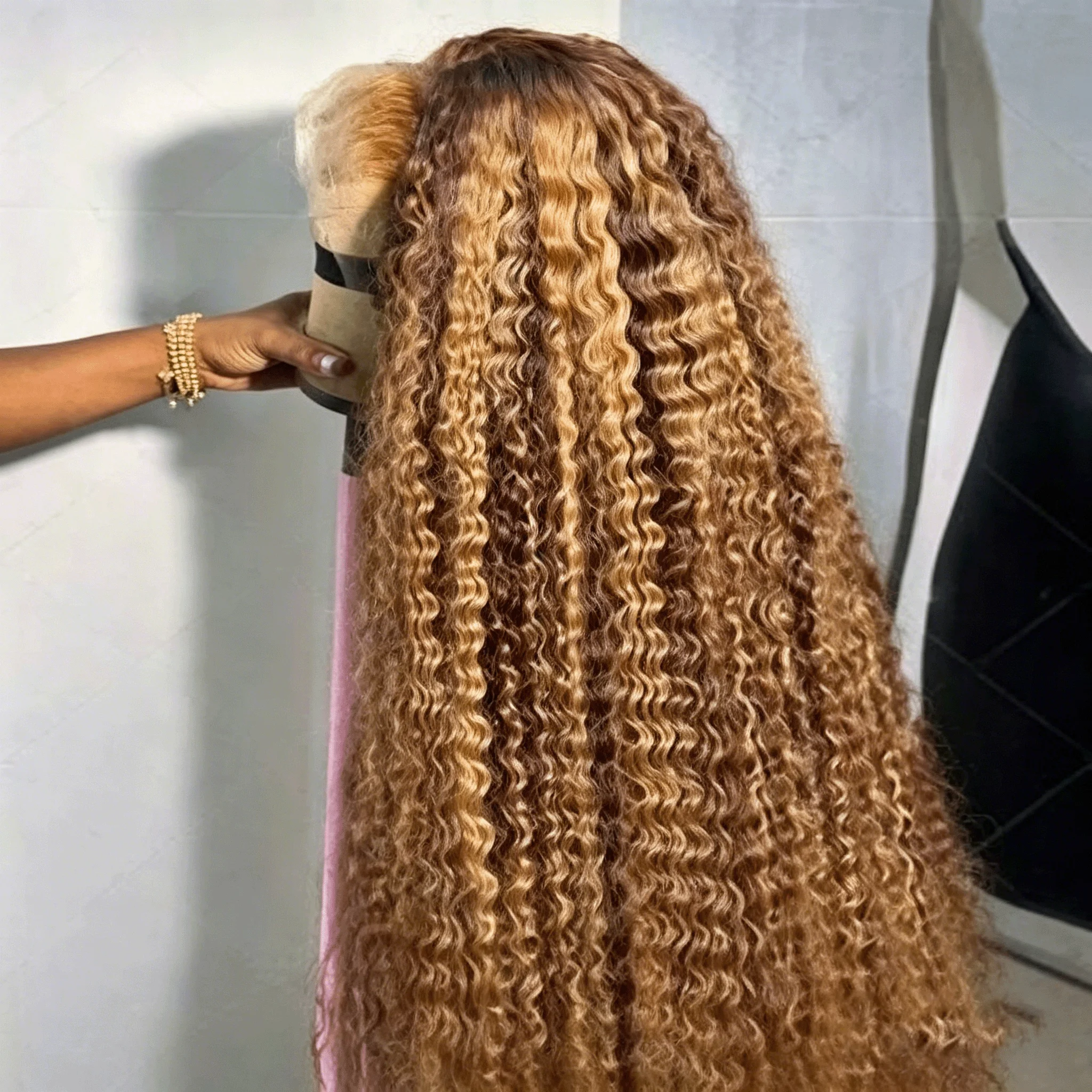 Peluca de Cabello Humano Rizado y Voluminoso de 30-38 Pulgadas con Reflejos, Ondas Profundas Sueltas, Color Marrón, Peluca Frontal de Encaje HD Transparente 13x6, 250% de Densidad, Rubio Miel Afro Kinky, Pelucas Frontales de Encaje 13x4 para Mujeres Negras, Peluca Sin Pegamento Pre-arrancada
