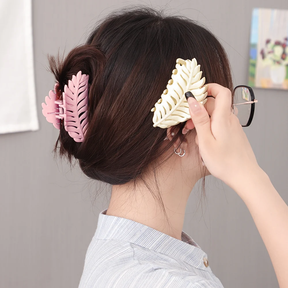 Solid Color Claw Clip Large Barrette Crab Hair Claws Bath Clip Ponytail Clip for Women Girls Hairpins Headwear Hair Accessories