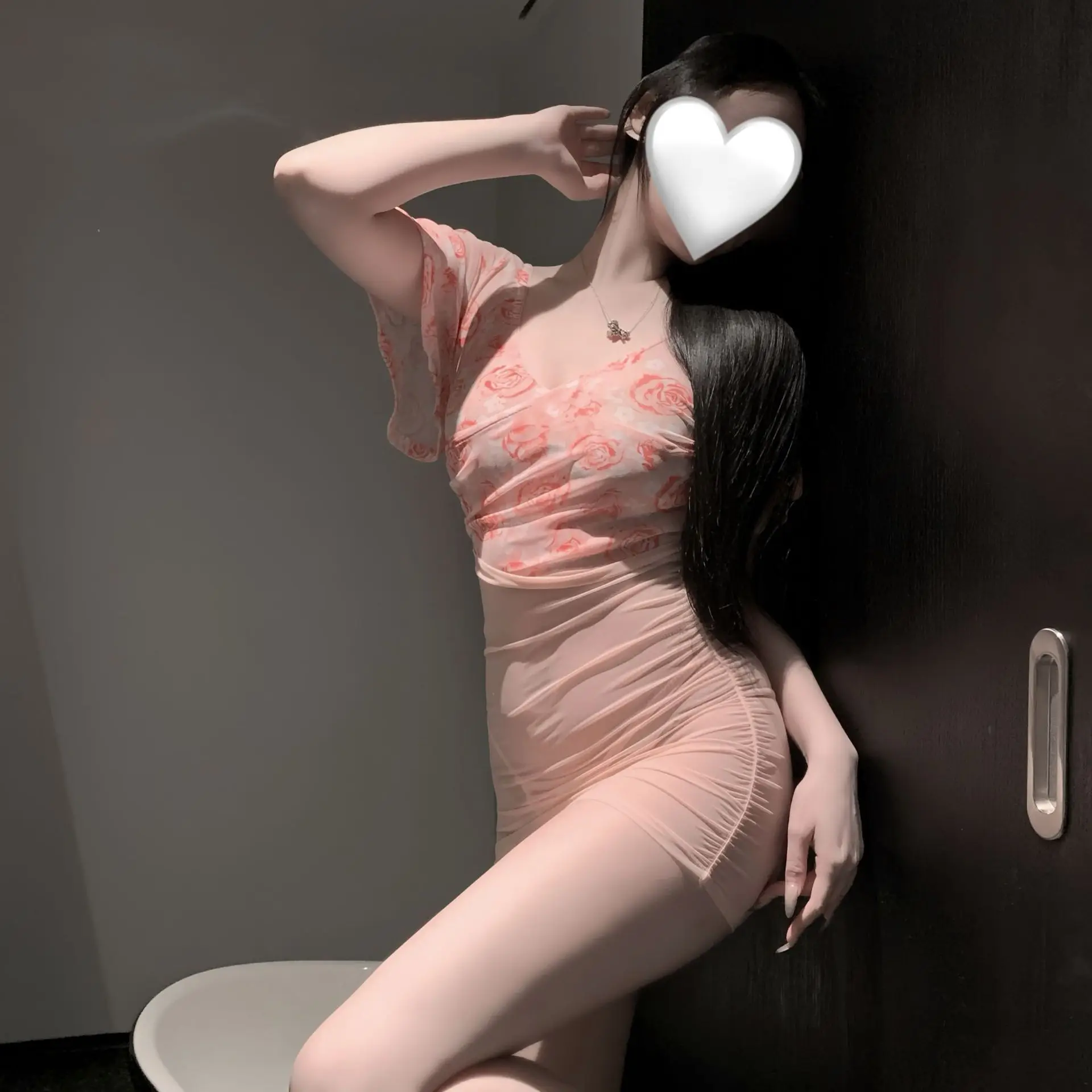 فستان وردي مثير شفاف عميق على شكل حرف V بدون ظهر عميق على شكل حرف V وأكمام قصيرة رغبة نقية ملهى ليلي ملفوف على الورك فستان قصير ساحر XXX #2