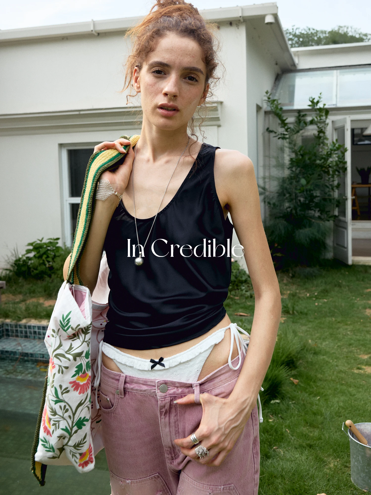 

Черный минималистичный шелковый топ без рукавов с U-образным вырезом, женская шелковая майка-камизол, удобный прямой крой