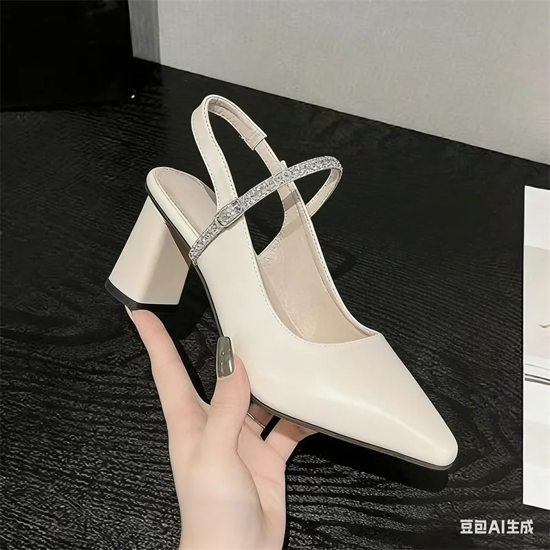 Sandalias de tacón de bloque con punta en pico y diamantes de imitación para mujer, sin espalda, con punta cerrada, elegantes, a juego con vestidos, tacones altos, novedad de verano 2026