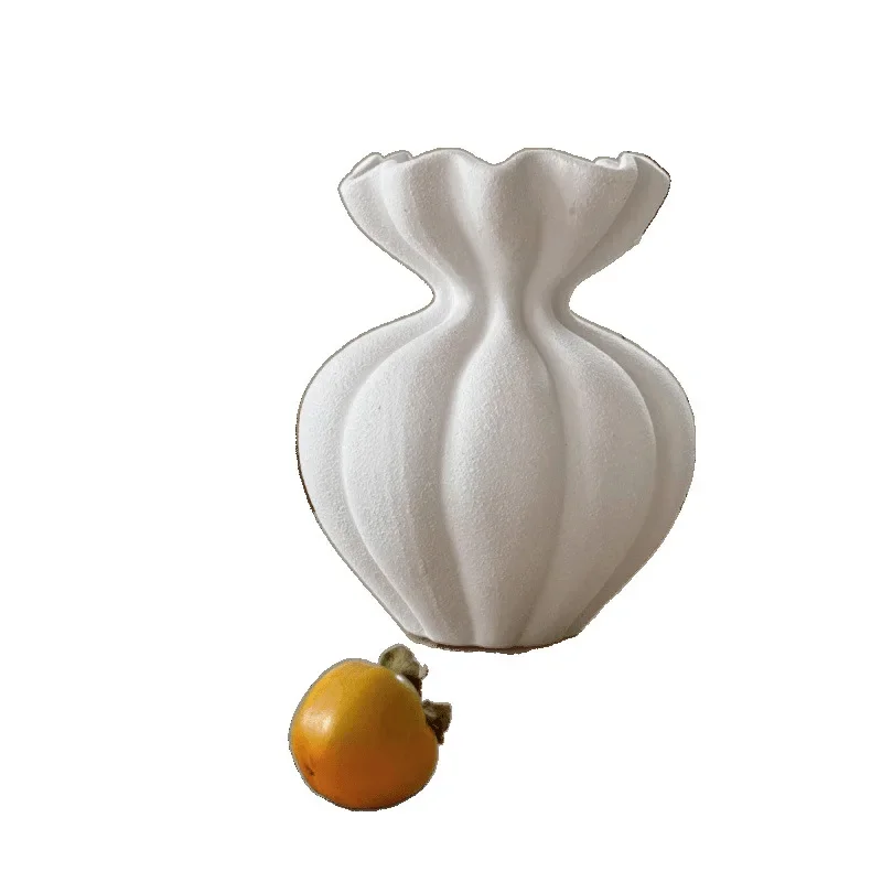 

Wabi-sabi French vase, white high-end ornament dining table, living room, home antique retro art flower ware