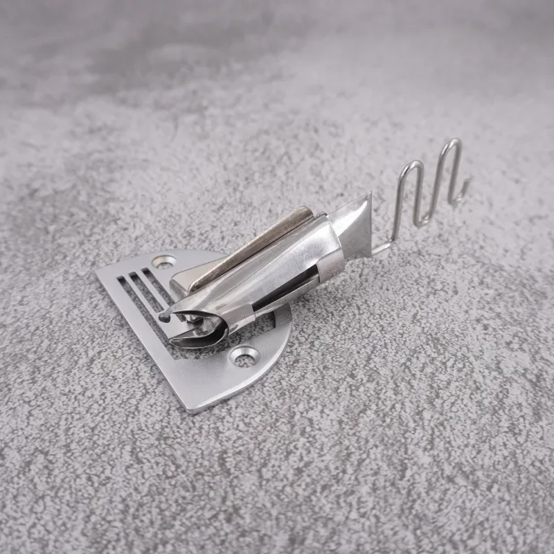 1PC Industrial Walking Foot Sewing Machine Wrapping Presser Foot, Thick Material Pull Barrel Four Folds Tape Binder Attachment