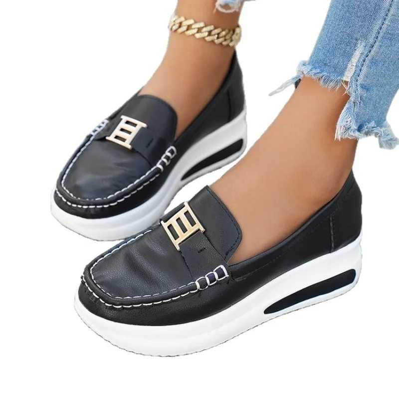 

New Spring Summer Single Shoes Breathable Thick Bottom Casual Shoes Round Head Solid Color Shallow Mouth Metal Buckle PU Shoes