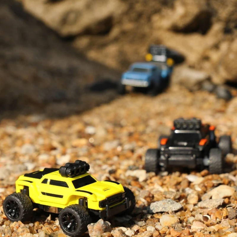 

TURBO RACING 1:76 C81 Mini Monster Truck 1/76 Desktop Remote Control Off-road Vehicle Full Scale RTR