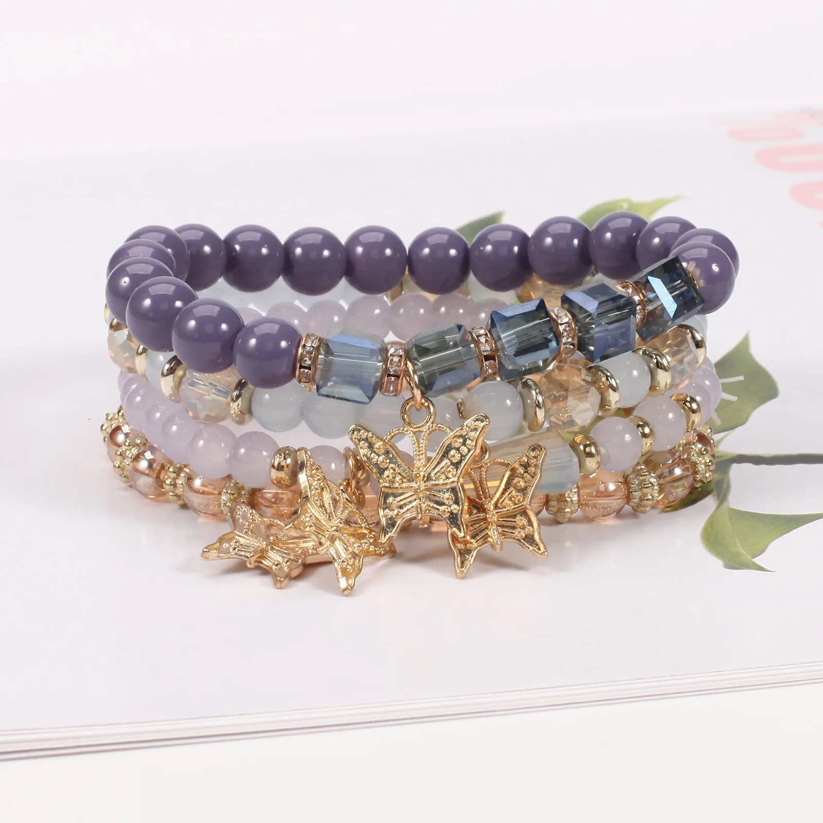 4-teiliges modisches Schmetterlings-Charm-Armband-Set für Damen, Kristallperlen-Kettenarmreif, trendiger Schmuck und Accessoires für Frauen – Detail 16