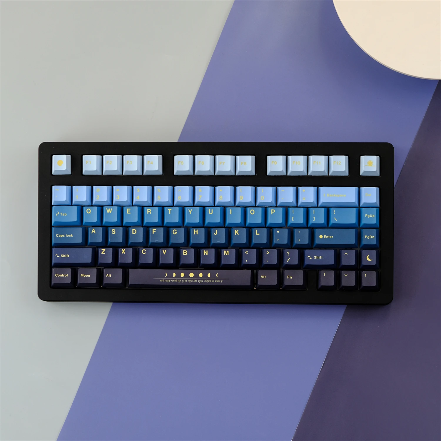 Imagem -02 - Moonrise Keycap 129 Teclas Cereja Perfil Sublimação Pbt Preto e Branco Azul Gradiente Teclado Keycap para Interruptores mx 61 64 68 87