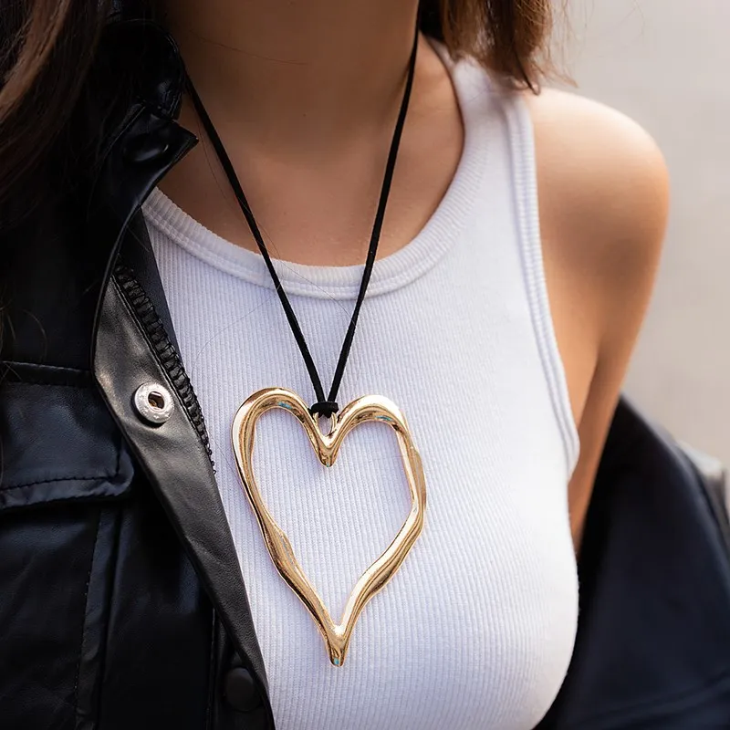 white/yellow big metal heart pendant necklace fashion