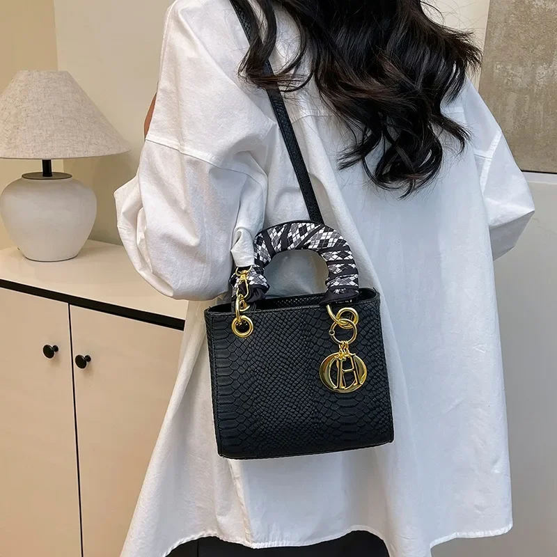 

Classic Paris Designer Women's Leather Bag Luxury Elegant Handbag Shoulder Crossbody Fashion Tote Style