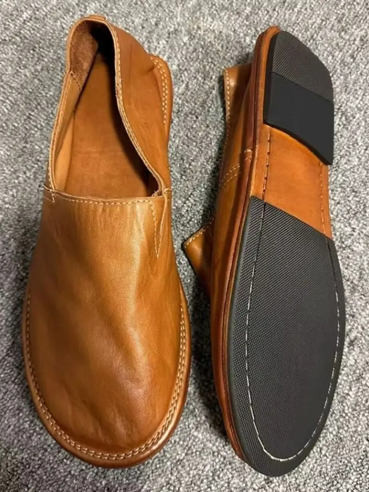 Karamellbraune Vintage-Leder-Slipper mit klappbarem Absatz und rutschfester Sohle, stilvoll und bequem