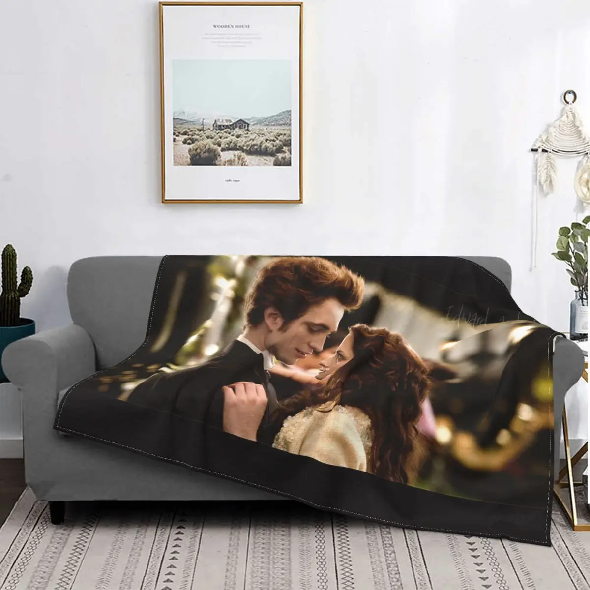 

Edward Bella Fuzzy Blanket The Twilight Saga Fashion Throw Blanket for Bed Sofa Couch 200x150cm Quilt