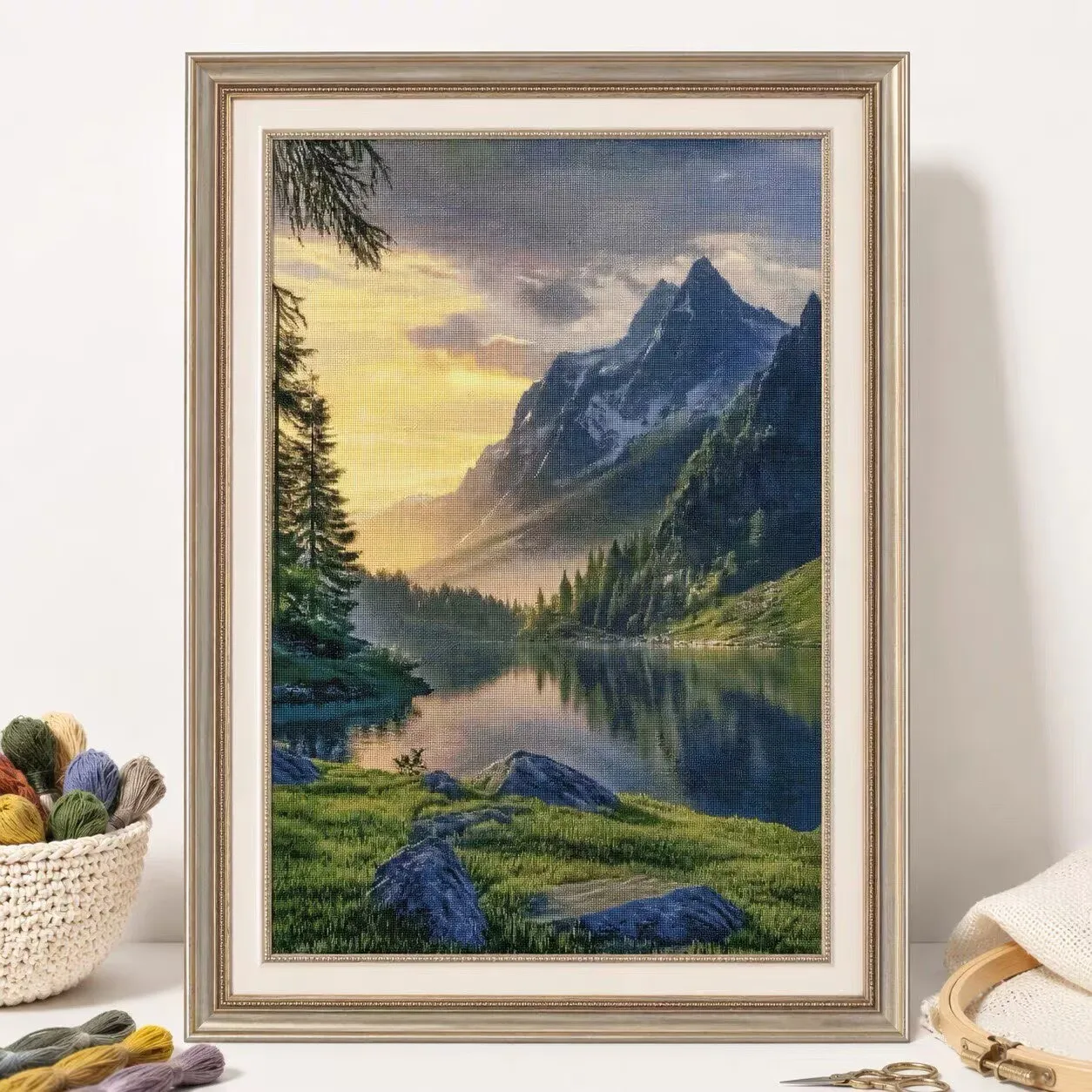 

ZZ7838- Morning Light in the Alps 14CT 16CT 18CT Stamped Canvas Cross Stitch DIY Set Needlework Embroidery 166 Colors