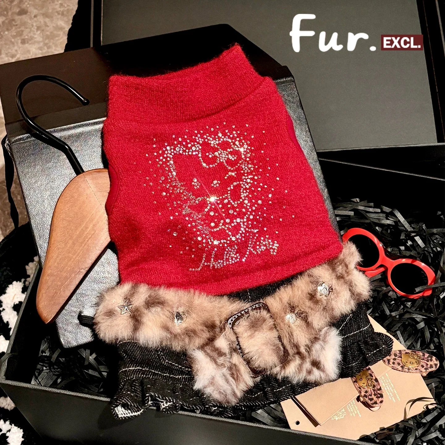 Suéter para perrito con estampado de leopardo dulce y picante con cinturón vestido de diamantes calientes otoño e invierno sin mangas