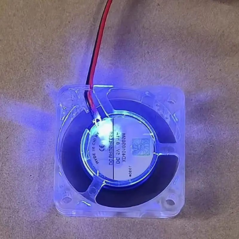 

4010 Бесщеточные вентиляторы постоянного тока 5 В 0,11 А с синей светодиодной подсветкой для радиатора, охлаждающий радиатор для деталей 3D-принтера, вентилятор 40x40x10 мм
