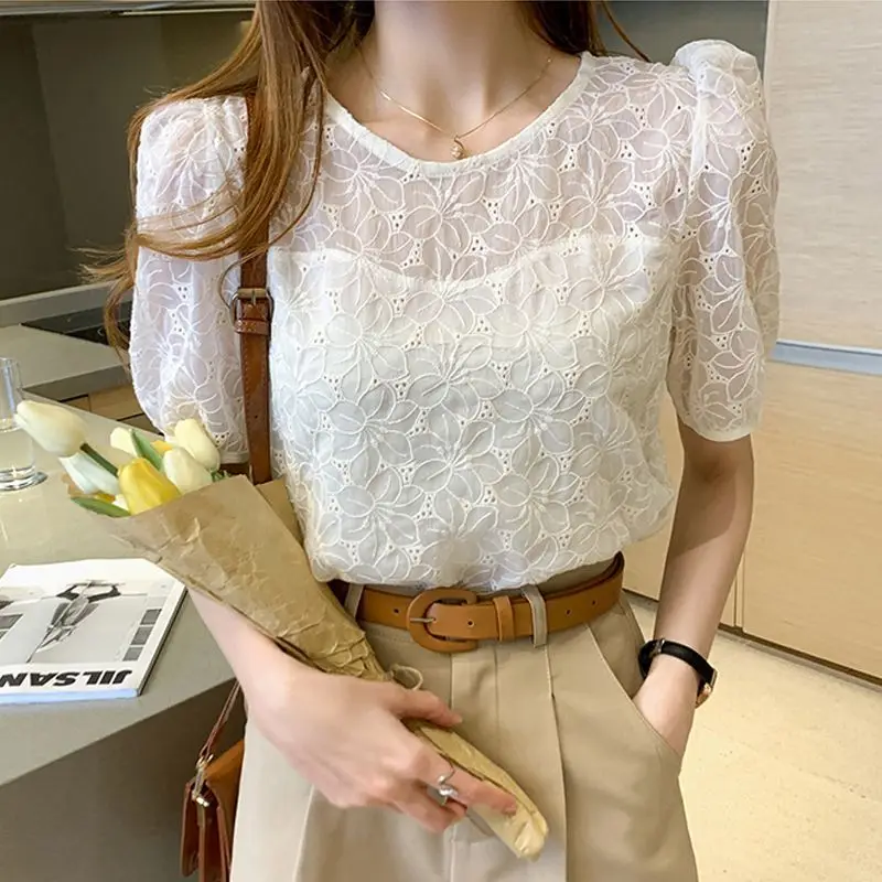 Female Tops Embroidery With Puffy Sleeves Women's Shirt And Blouse Lace Korea Stylish Elegant Social Economic Aesthetic Hot 2024