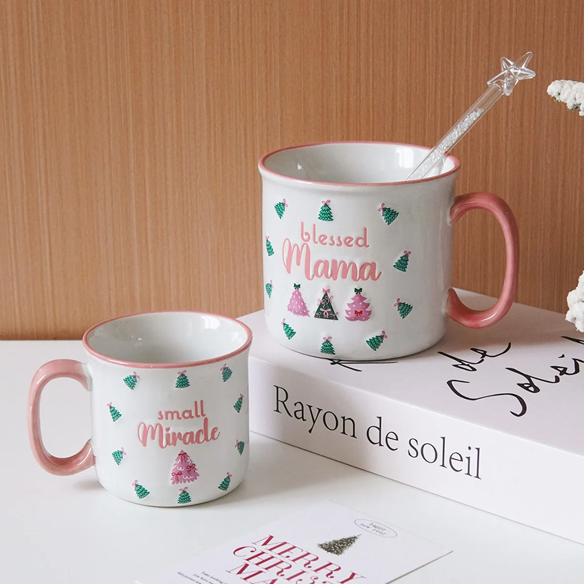 

1Pc Christmas Ceramic Mug, Creative Design Christmas Tree Heart Ceramic Mug, Suitable for Christmas Holiday Parties, Daily Household Drinking Cup, Breakfast Oatmeal Milk Cup, Afternoon Tea Coffee Cup, Gift Giving, Christmas Gift