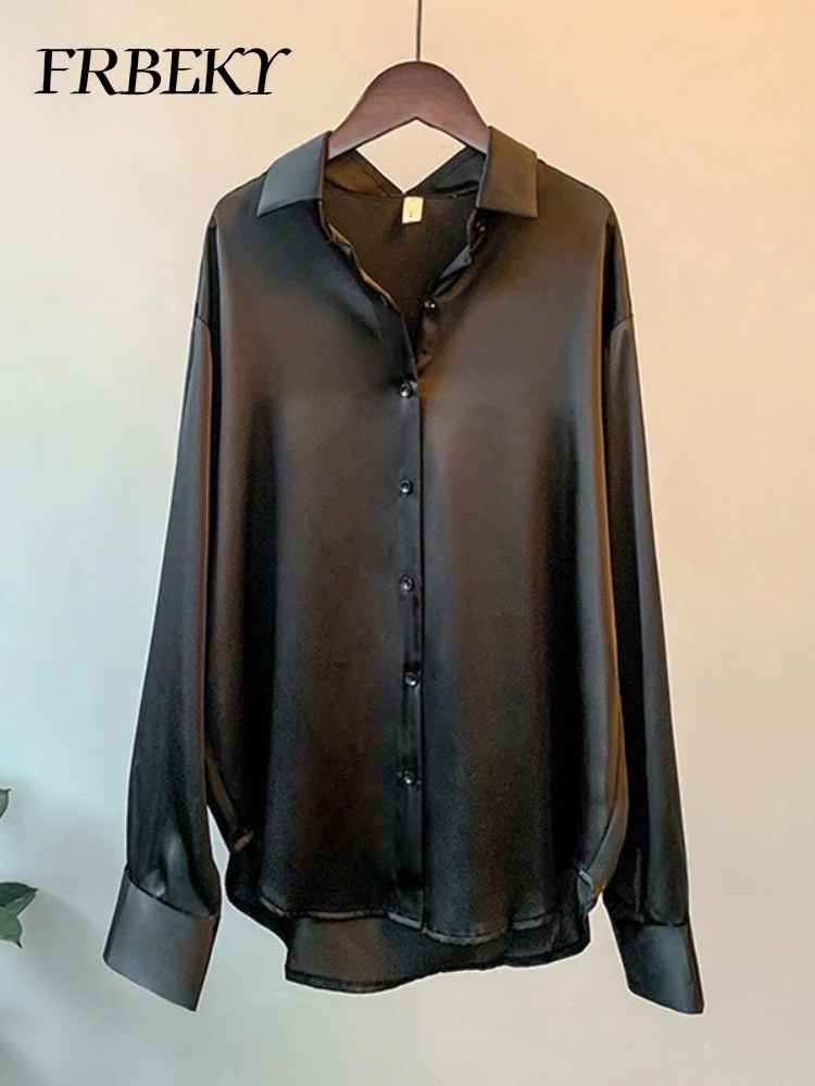 Eleganckie koszule i bluzki Letnia jesienna satynowa koszula z długim rękawem i wszystko wiszących Vintage Solid Color Casual Shirt Blouse Tops