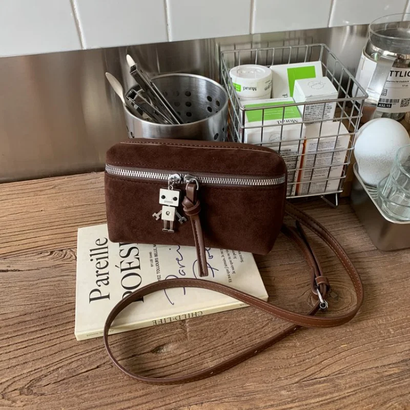 

Luxury Women's Crossbody-Bag Crafted From Durable Leather Featuring Popular Classic Elegant And Trendy Look​