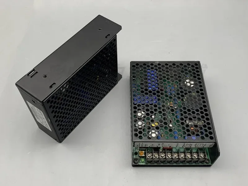 

Импульсный источник питания VSF75-24 3.5A