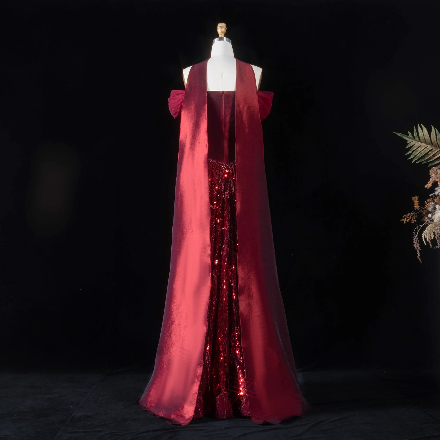 Sharon Said Dubai Luxuriöses, stark paillettenbesetztes, weinrotes, schulterfreies A-Linien-Abendkleid mit Schal, formelles Partykleid für Damen, SS652, maßgeschneidert – Detail 14