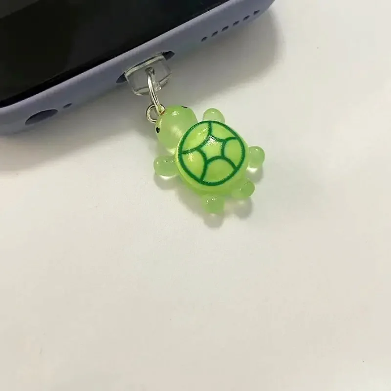 

1pc Turtle Resin Phone Charm Dust Plug, Mobile Phone Charging Port Decorative Accessory, Compatible with USB-C & Lightening Port