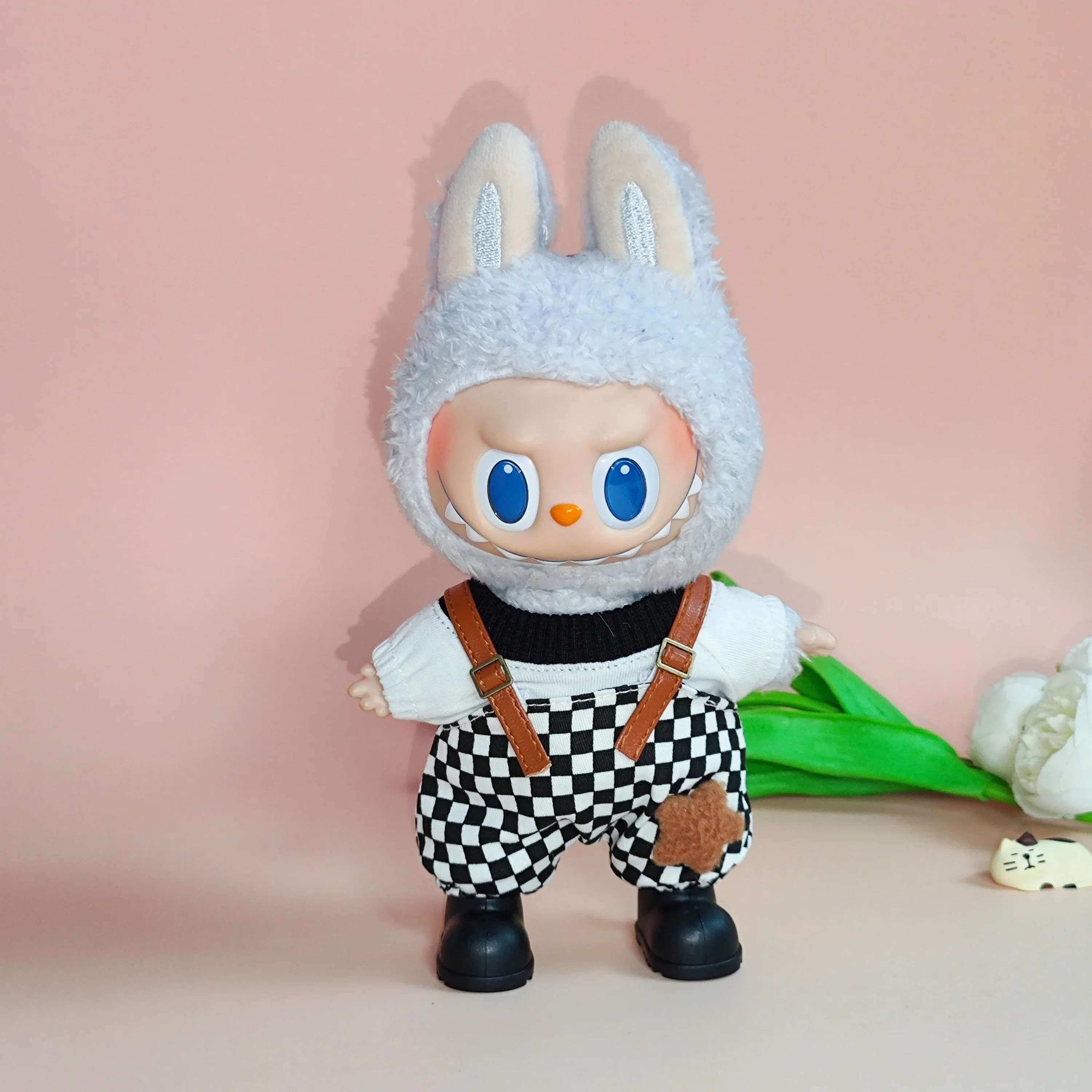 

15-17cm Labubu Doll Keychain Costume - Checkered Overalls Set with Plush Body & Vinyl Face (Blind Box Edition)