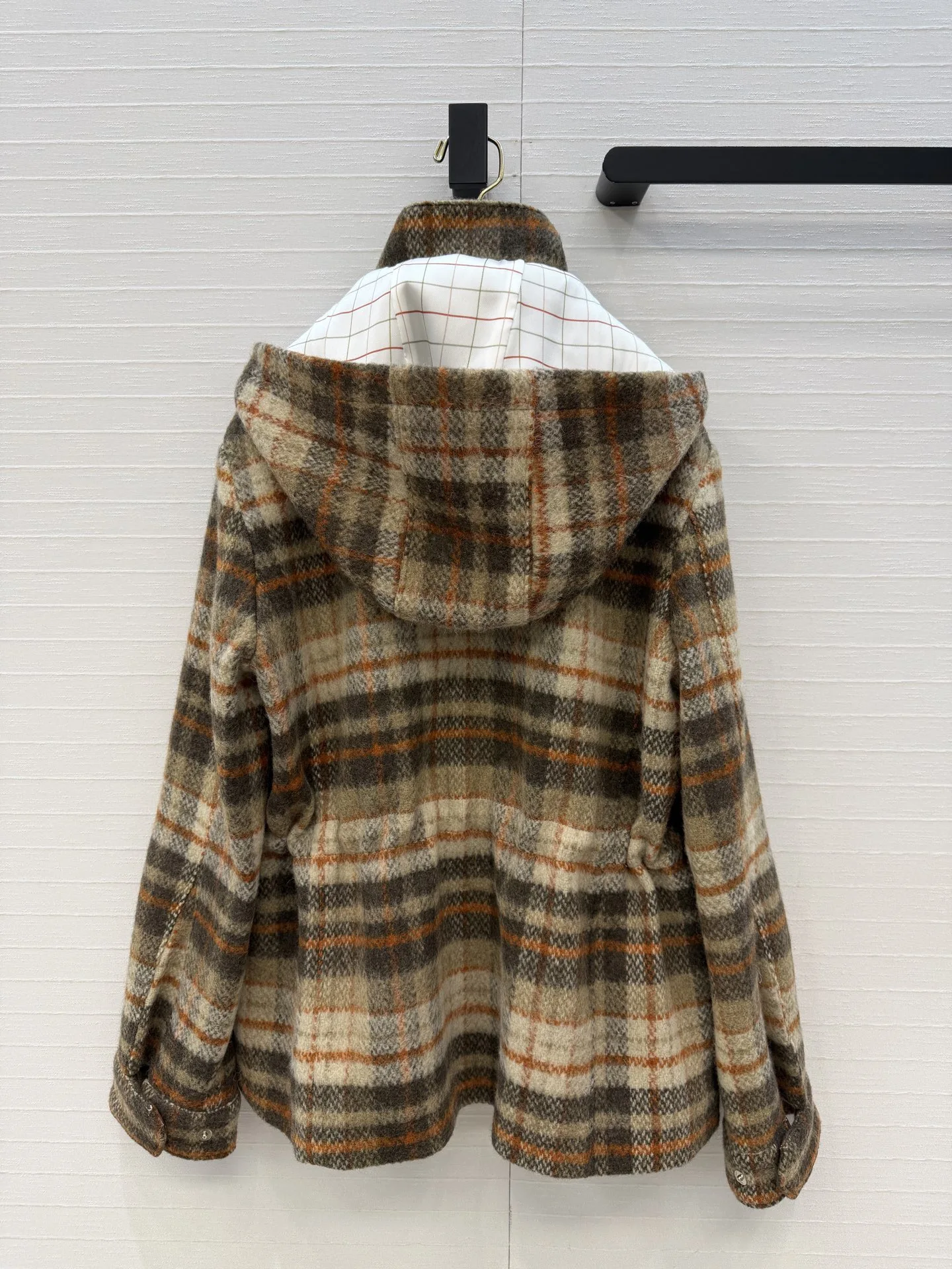 Women Traveler Jacket Wool Plaid Coat Delicate Comfortable Custom Plaid Lining Adjustable Waist Understated Luxury Elegant Outer